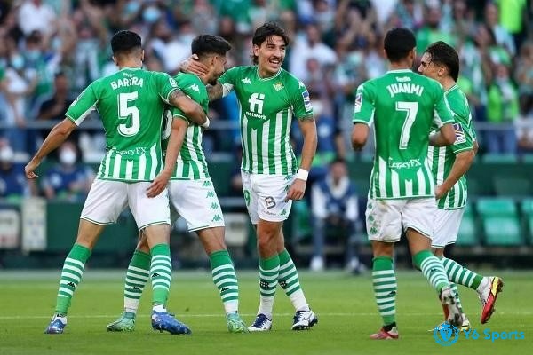 Real Betis đội bóng đứng đầu bảng C với 10 điểm ghi được