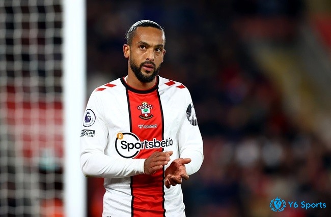 Walcott ghi được 4 bàn thắng trong 21 lần ra sân trong màu áo Southampton