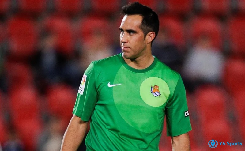 Top thủ môn hay nhất Laliga gọi tên thủ thành Claudio Bravo