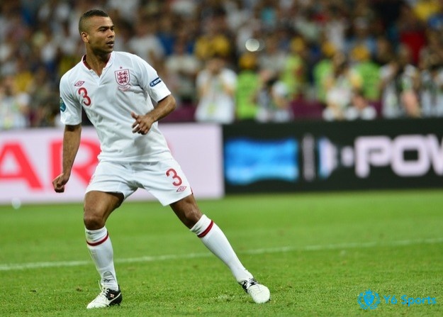 Hình ảnh hậu vệ Ashley Cole